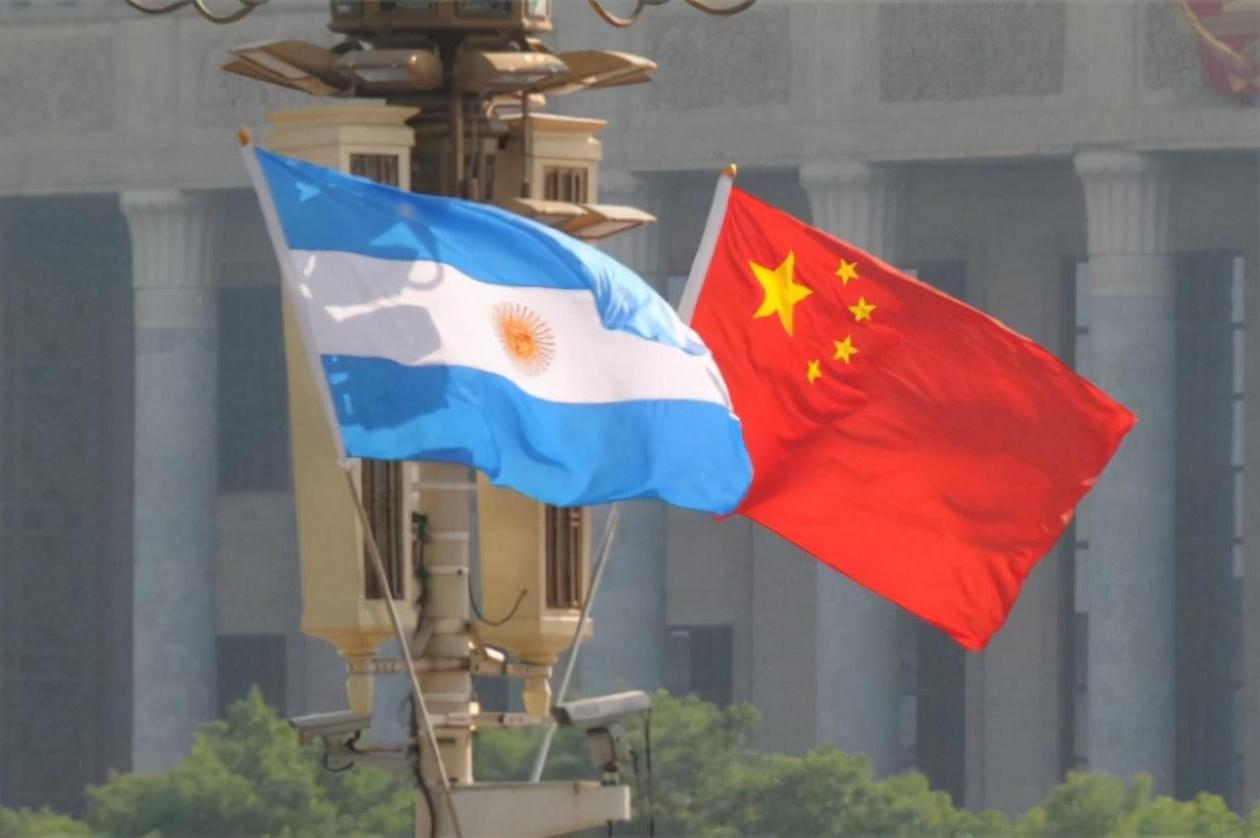 Flags of Argentina and China. Source: Xinhua