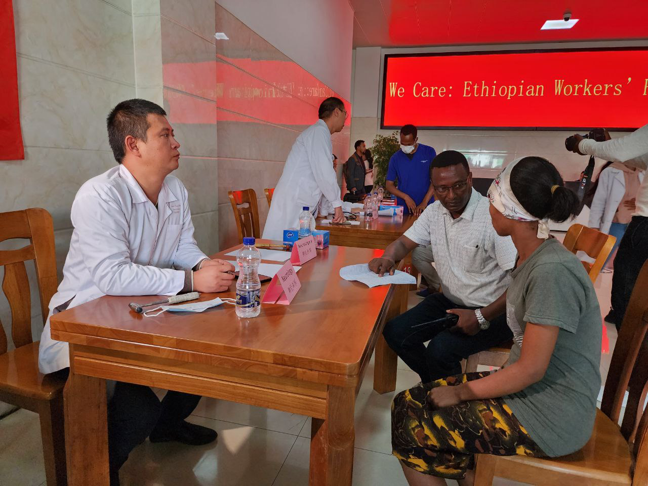 Chinese doctors in Ethiopia. Photo: Xinhua