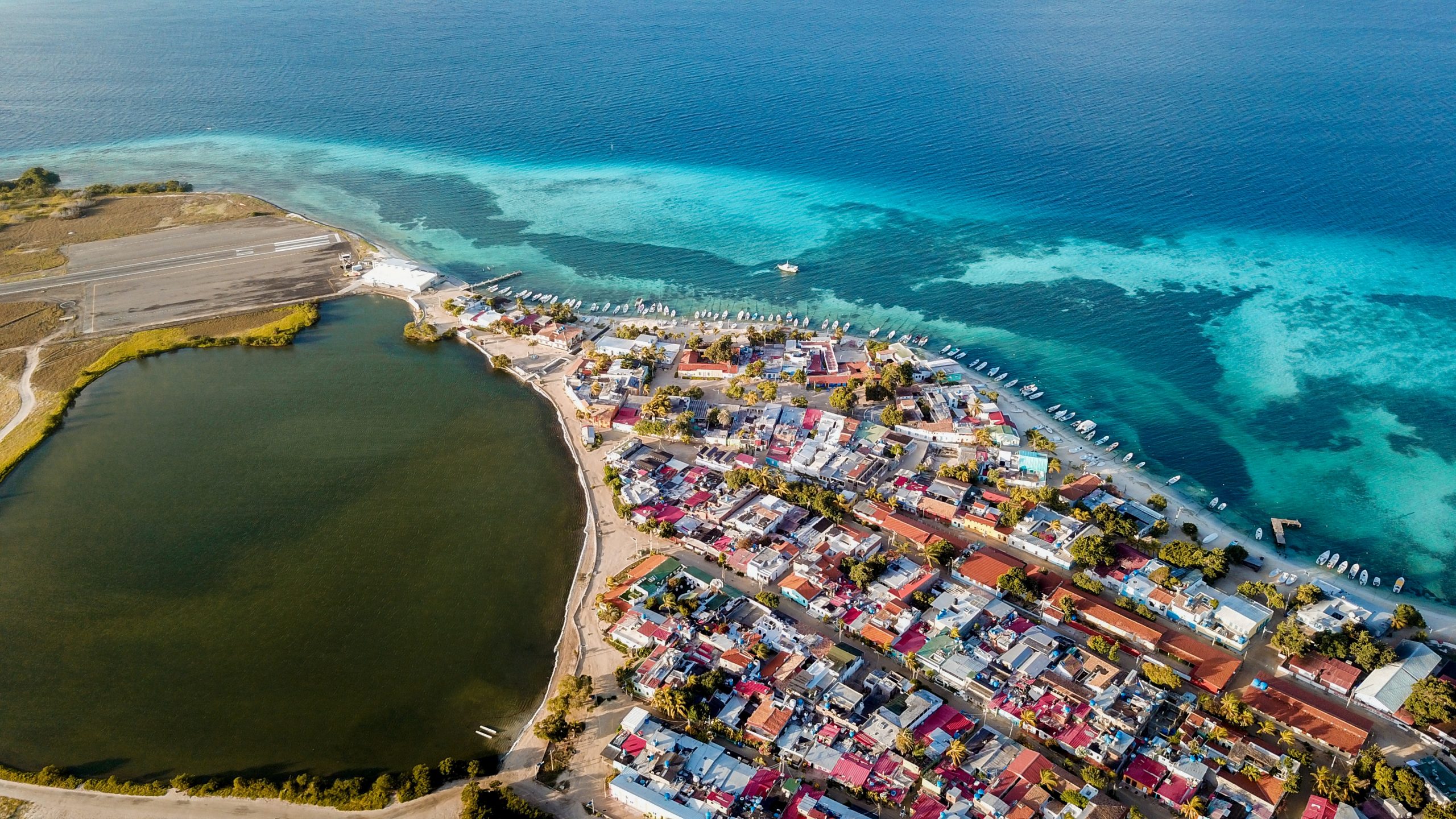 Aerial view of Grand Roques Town in Venezuela. Photo: Fuka Jaz